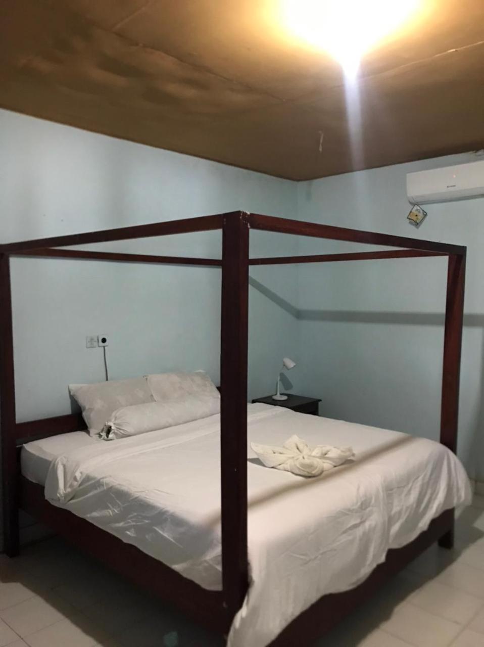 Kurnia Family Homestay & Restaurant! Huu المظهر الخارجي الصورة