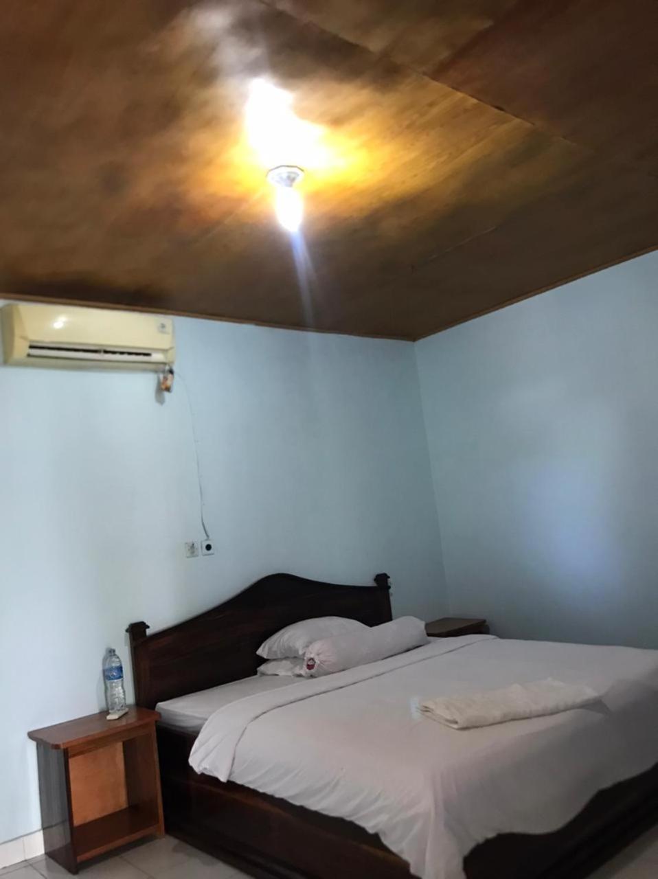 Kurnia Family Homestay & Restaurant! Huu المظهر الخارجي الصورة