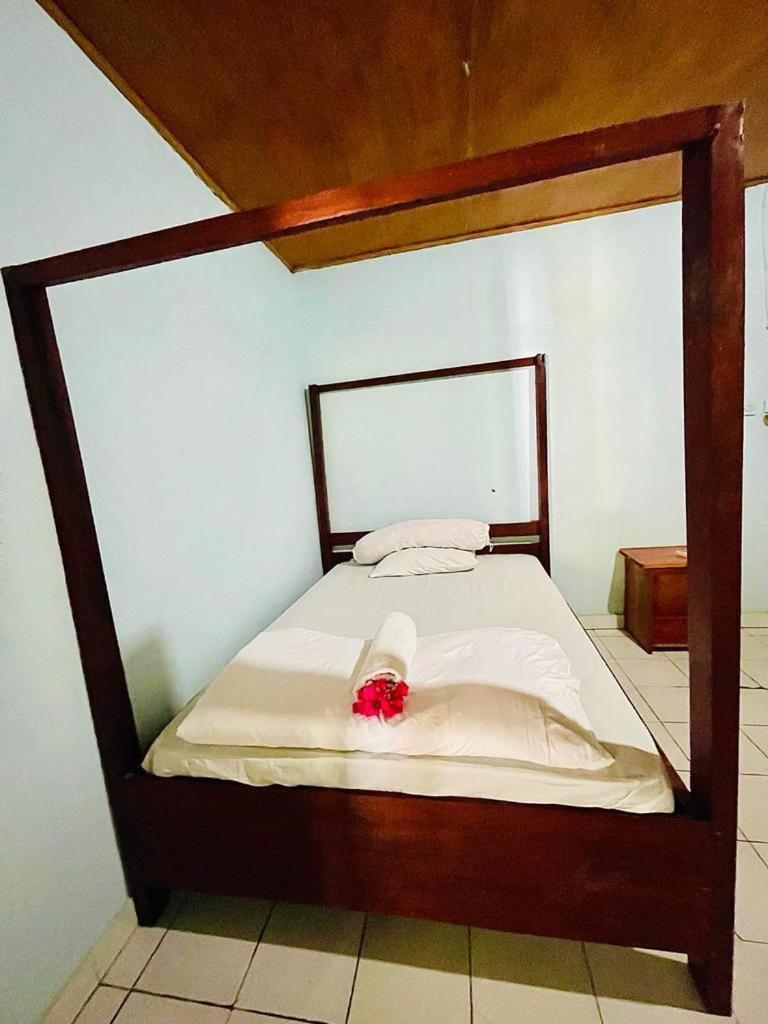 Kurnia Family Homestay & Restaurant! Huu المظهر الخارجي الصورة